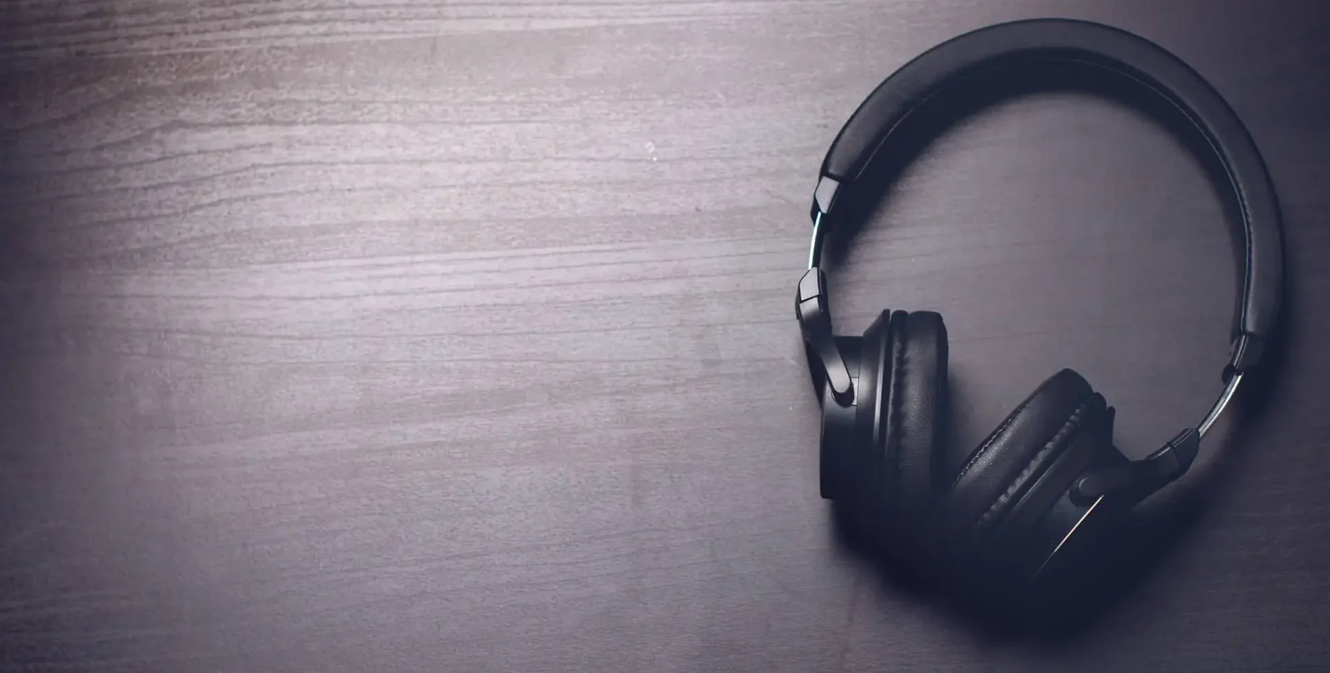 How Do Wireless Headphones Work A Simple Explanation