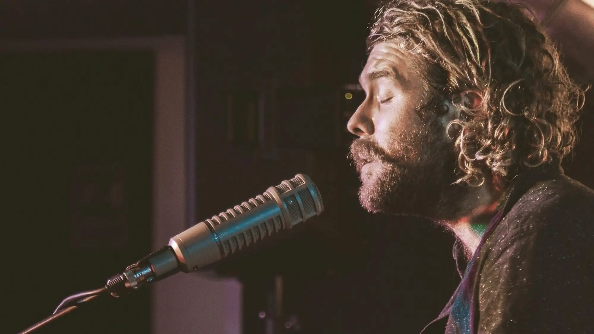 Can You Use a Condenser Mic for Live Performances?